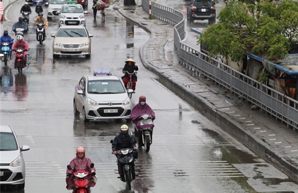 Thời tiết ngày 27/4: Mưa dông diện rộng ở Bắc Bộ, Nam Bộ tiếp tục nắng nóng