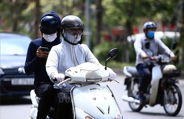 Nắng nóng ở nhiều khu vực, có nơi nắng nóng gay gắt trên 37 độ C