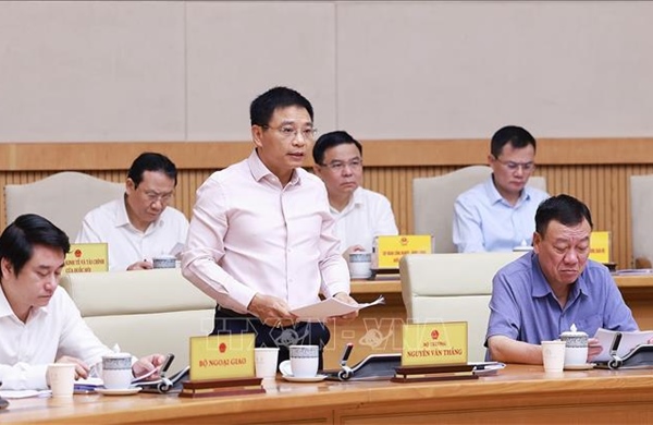  ‘Hoàn thiện thể chế đã được quan tâm nhưng vẫn còn vướng mắc khi thực hiện&#39;
