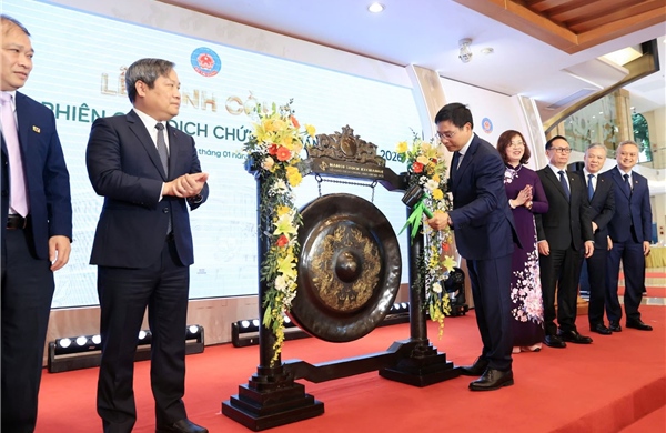  Đánh cồng khai trương phiên giao dịch chứng khoán đầu năm 