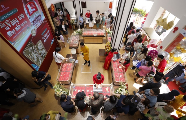 Thị trường vàng 14/3: Giá vàng giảm mạnh sau giai đoạn tăng ‘nóng’ 