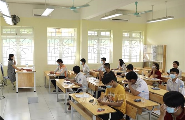 Học sinh Hà Nội 'tăng tốc' ôn thi lớp 10