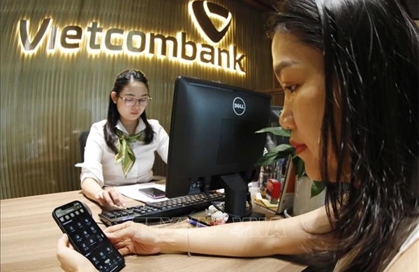 Lãi suất tiết kiệm biến động trái chiều