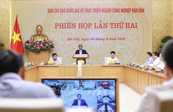 Thủ tướng chủ trì họp Ban Chỉ đạo quốc gia về phát triển ngành công nghiệp bán dẫn
