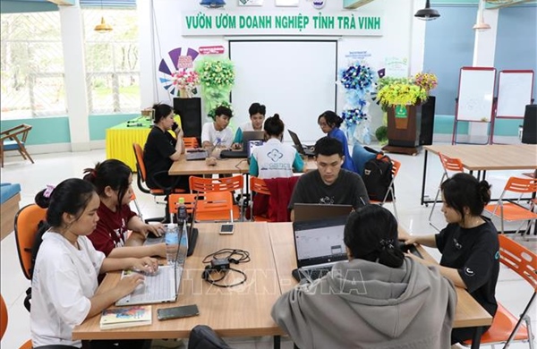 Chuyển đổi số - bệ phóng cho hội nhập và phát triển