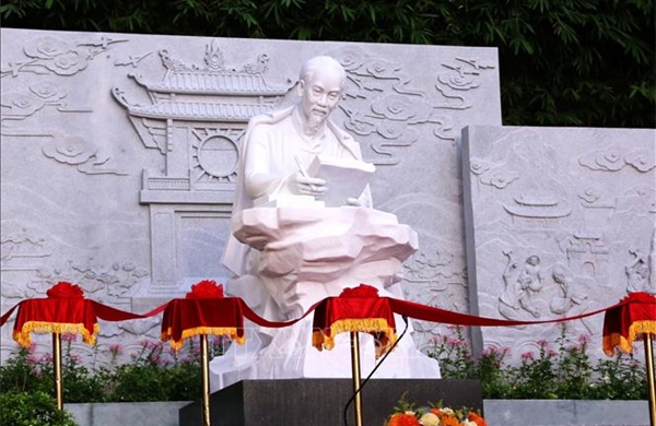 Lễ khánh thành công trình tượng Bác Hồ tại Đà Nẵng
