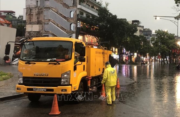 Ứng phó bão số 9: Hà Nội tổ chức trực 24/24h