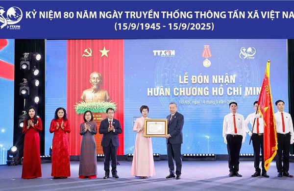 Thông tấn xã Việt Nam vinh dự đón nhận Huân chương Hồ Chí Minh lần thứ 3