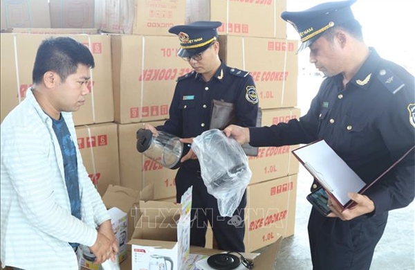 Chống buôn lậu trên tuyến biên giới Lạng Sơn 