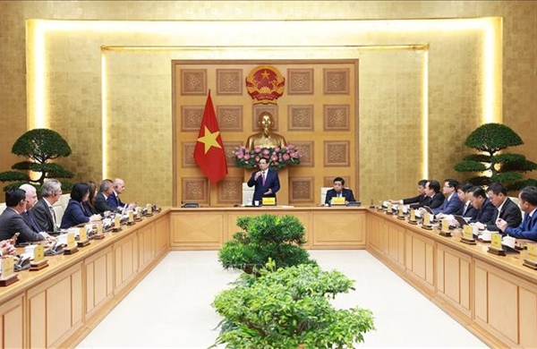 Thủ tướng Phạm Minh Chính tiếp đoàn lãnh đạo doanh nghiệp bán dẫn quốc tế