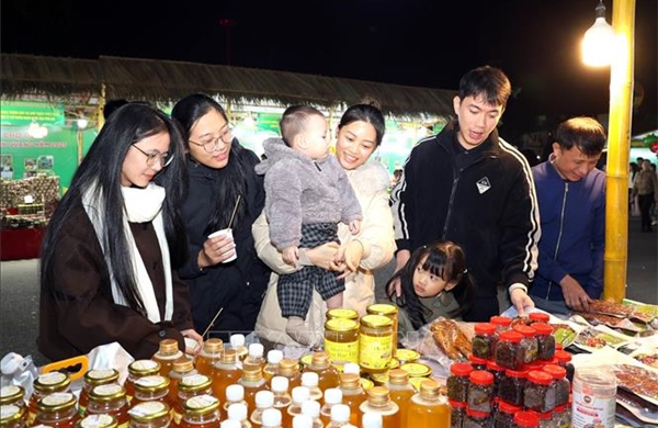 Hơn 100 gian hàng tham gia hội chợ OCOP Tuyên Quang năm 2025