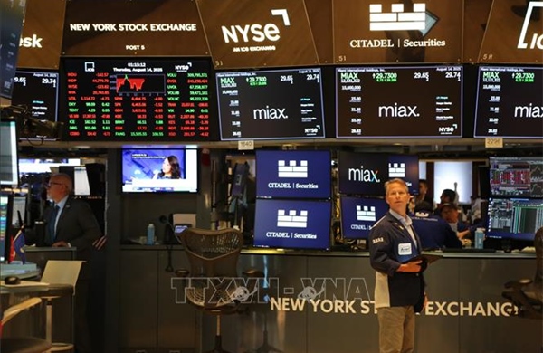 Chứng khoán Mỹ trải qua tuần chao đảo vì căng thẳng địa chính trị