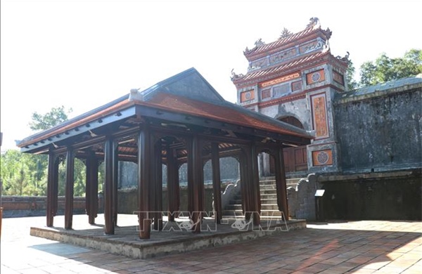 Tháo dỡ nhà rường ở lăng mộ Hoàng Thái hậu Từ Dụ ngay sau ngày 3/3