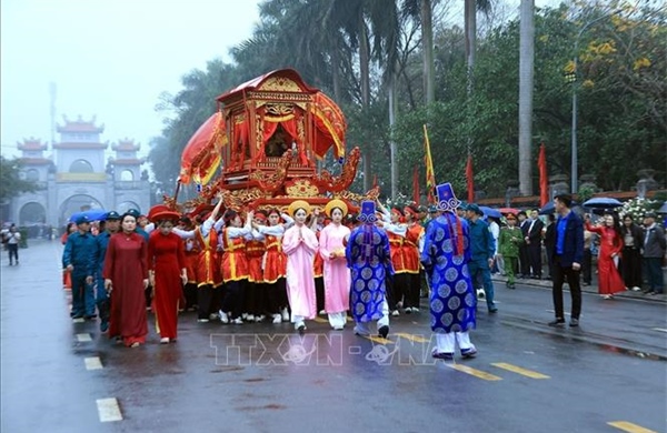 Vang vọng hào khí Hai Bà Trưng trong mùa xuân đất Mê Linh