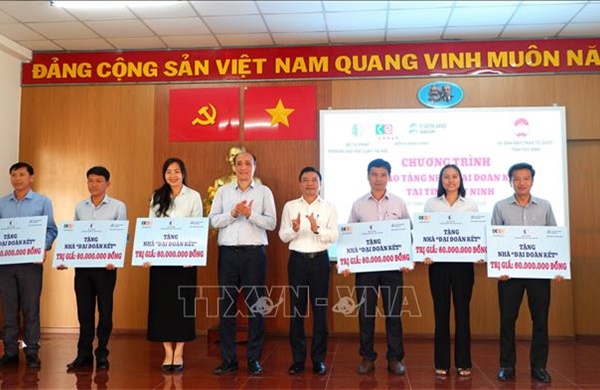 Tây Ninh hoàn thành xây mới, sửa chữa hơn 1.100 căn cho hộ nghèo