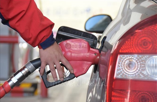 Giá dầu Brent vượt 116 USD/thùng trước rủi ro gián đoạn nguồn cung