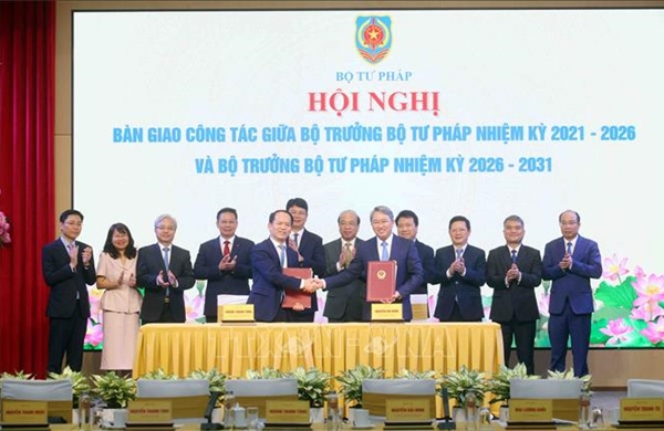 Chuyển giao công tác lãnh đạo Bộ Tư pháp giai đoạn 2026 - 2031