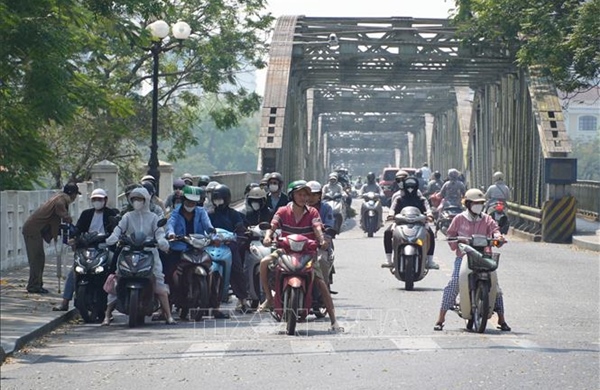 Từ ngày 10-11/4, khu vực Bắc Trung Bộ nắng nóng kéo dài và đặc biệt gay gắt