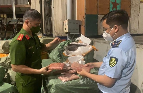 Những 'lá chắn' thép canh giữ sức khỏe cho nhân dân