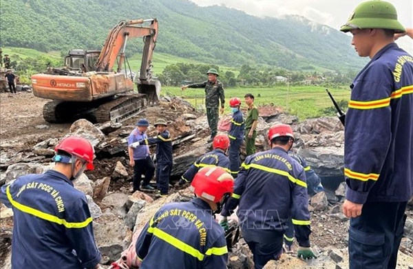 Vụ sập mỏ đá khiến 3 người tử vong: Khởi tố bị can, bắt tạm giam chủ doanh nghiệp