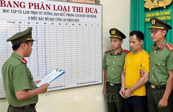 Khởi tố đối tượng nhiều lần xuất cảnh trái phép