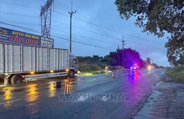Tai nạn giao thông trên đường Hồ Chí Minh khiến ba người thương vong