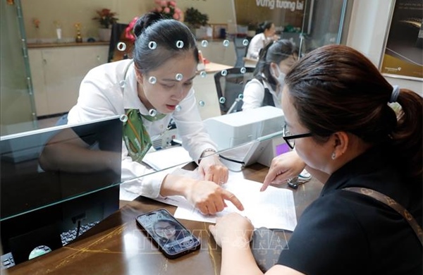 Lãi suất cao 'bào mòn' động lực đầu tư của doanh nghiệp