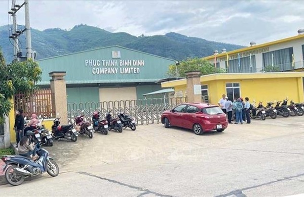Người lao động mòn mỏi chờ doanh nghiệp trả nợ lương