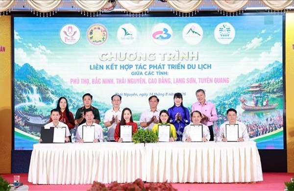Kết nối để phát triển sản phẩm du lịch liên vùng bền vững