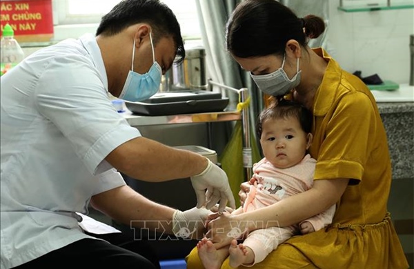 Bộ Y tế đôn đốc các địa phương tăng tốc tiêm vaccine trong tiêm chủng mở rộng