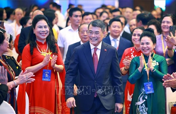 Thủ tướng dự Lễ kỷ niệm 20 năm thành lập Hiệp hội Doanh nghiệp nhỏ và vừa Việt Nam