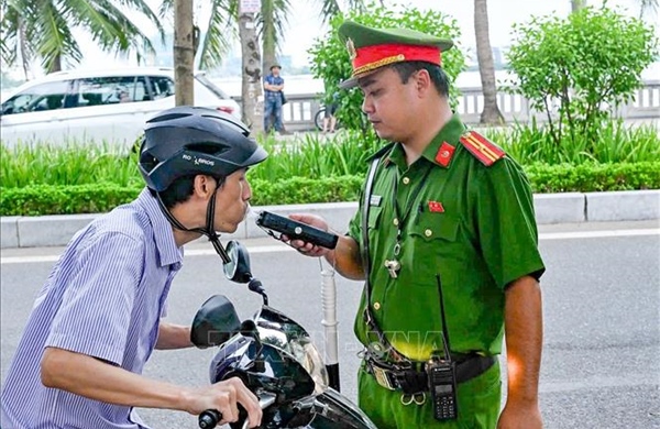 Ngày 31/8, xử lý 2.513 trường hợp vi phạm nồng độ cồn