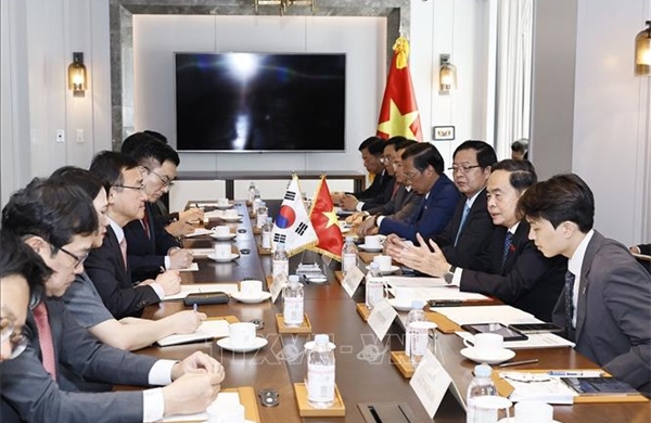 Chủ tịch Quốc hội Trần Thanh Mẫn tiếp lãnh đạo doanh nghiệp lớn của Hàn Quốc