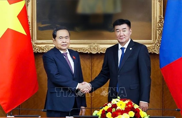 Chủ tịch Quốc hội Trần Thanh Mẫn hội đàm với Chủ tịch Quốc hội Mông Cổ 