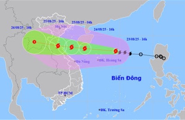 Bão số 5 gây rủi ro thiên tai cấp 4 cho vùng biển Thanh Hóa đến TP Huế