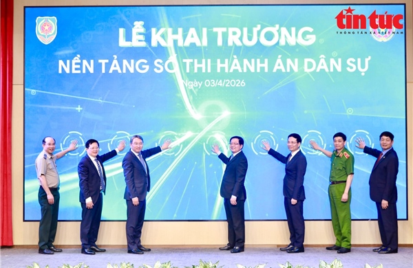 Cụ thể hóa các nghị quyết trụ cột, thúc đẩy chuyển đổi số toàn diện