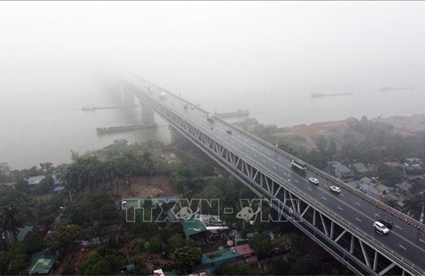 Hà Nội chi hơn 12 tỷ đồng sửa chữa hai đầu cầu Thăng Long