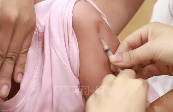 Ghi nhận ca tử vong do sởi, Bình Dương tăng cường tiêm vét vaccine