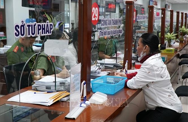 &#39;Thêm 30 phút trách nhiệm&#39; - bước tiến mới trong công tác cải cách hành chính