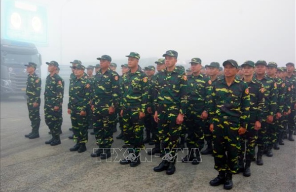 Đón đoàn Quân đội Lào sang tham gia diễu binh, diễu hành dịp Quốc khánh 2/9