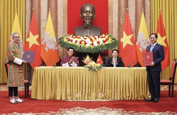 Quốc vương Bhutan và Hoàng hậu kết thúc tốt đẹp chuyến thăm cấp Nhà nước tới Việt Nam