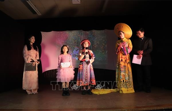 Cộng đồng người Việt tại Anh chung tay hỗ trợ trẻ em và phụ nữ vùng cao ở Hà Giang