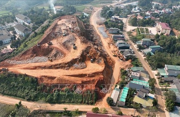 Triển khai xây dựng khu tái định cư dự án đường Hồ Chí Minh đoạn Chợ Chu - Ngã ba Trung Sơn