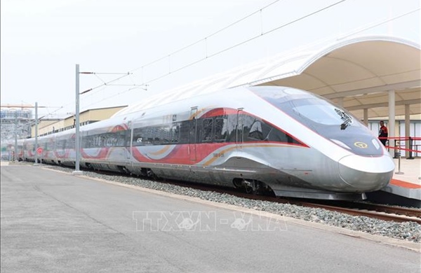 Trung Quốc vận hành tuyến đường sắt cao tốc mới