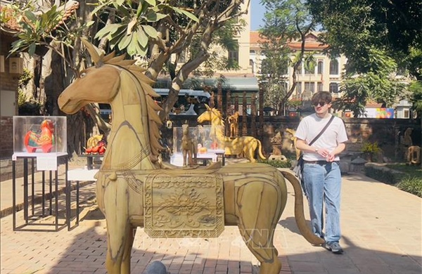 Khai mạc trưng bày chuyên đề 'Ngựa về phố' tại Văn Miếu - Quốc Tử Giám