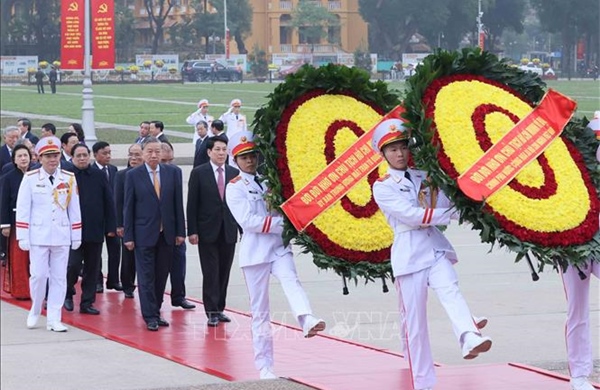 Lãnh đạo Đảng, Nhà nước vào Lăng viếng Chủ tịch Hồ Chí Minh nhân dịp Tết Nguyên đán Bính Ngọ