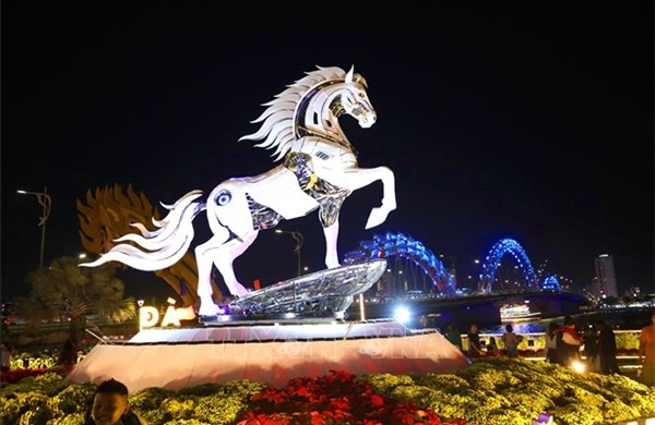 Đà Nẵng: Sắc xuân lan tỏa và khát vọng vươn tầm