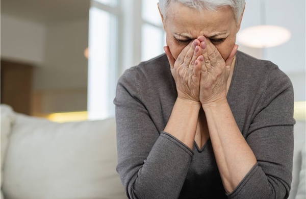 Hội chứng khiến 5% dân số không thể vượt qua nỗi đau mất người thân