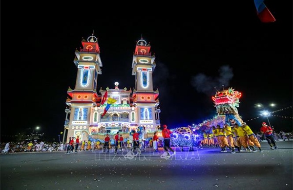 Tây Ninh bùng nổ sức hút du lịch mùa lễ hội tháng Giêng