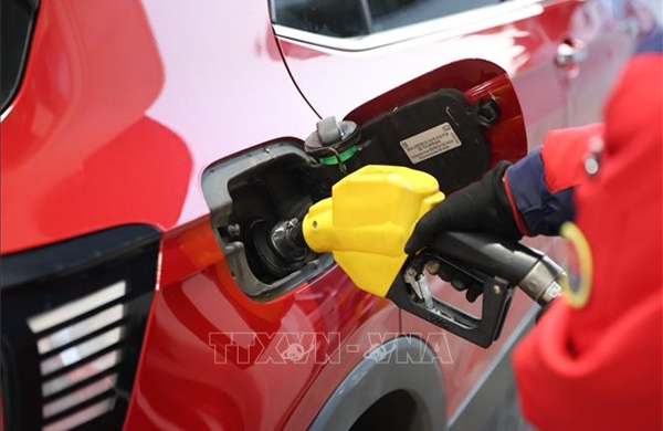 Giá dầu Brent và WTI hướng tới tháng tăng thứ tư liên tiếp